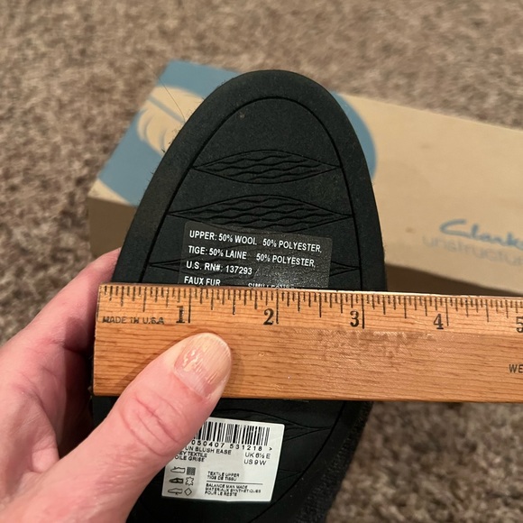 Clarks Unstructured Wool & Polyester Slip On Shoes, womens 9, new with tags/box - Picture 8 of 9